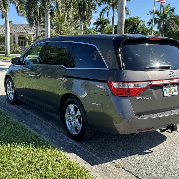 2011 Honda Odyssey - Image 9 of 21