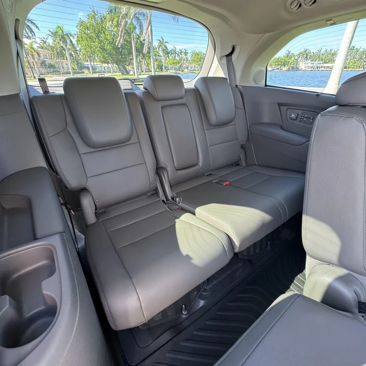 2011 Honda Odyssey - Image 18 of 21