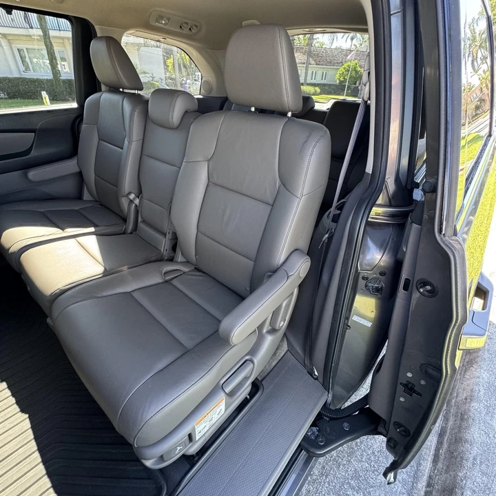 2011 Honda Odyssey - Image 20 of 21