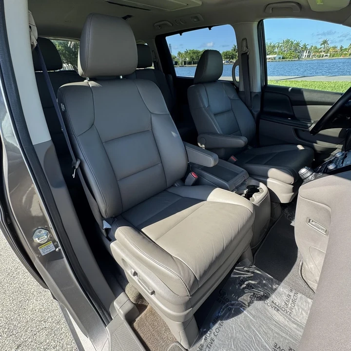 2011 Honda Odyssey - Image 15 of 21