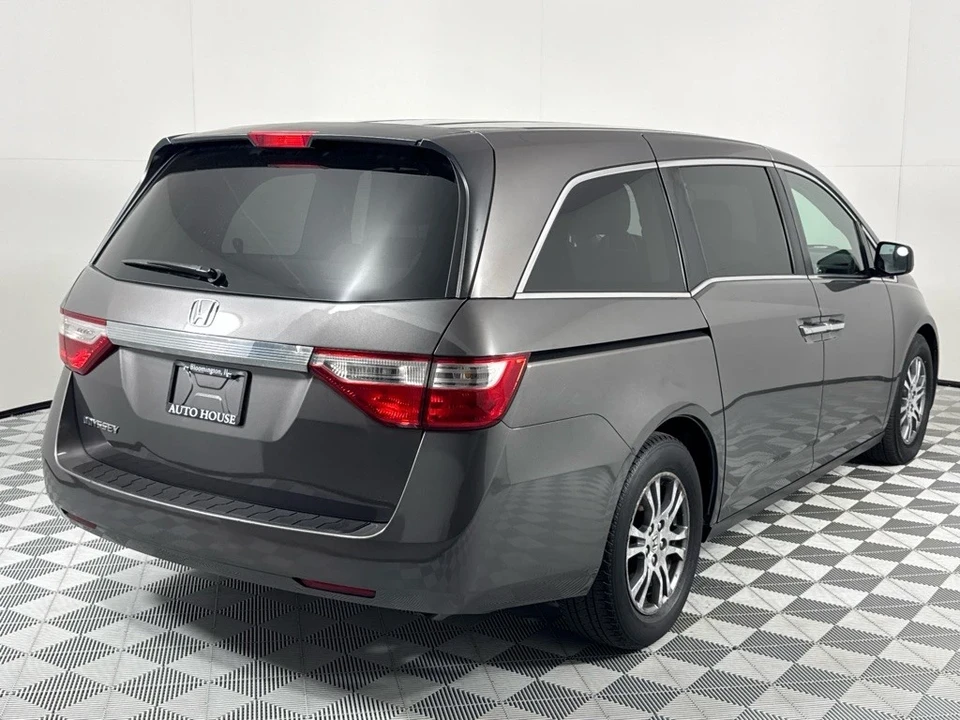 2011 Honda Odyssey - Image 5 of 12
