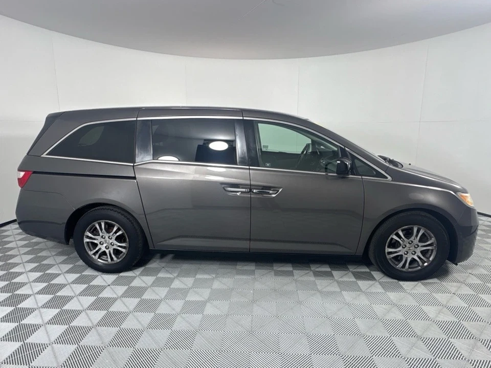 2011 Honda Odyssey - Image 4 of 12