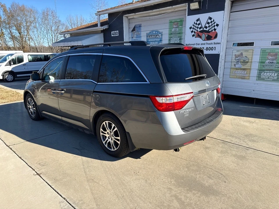 2011 Honda Odyssey - Image 2 of 14