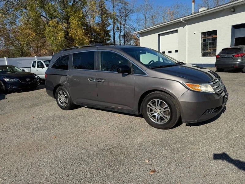 2011 Honda Odyssey - Image 6 of 12