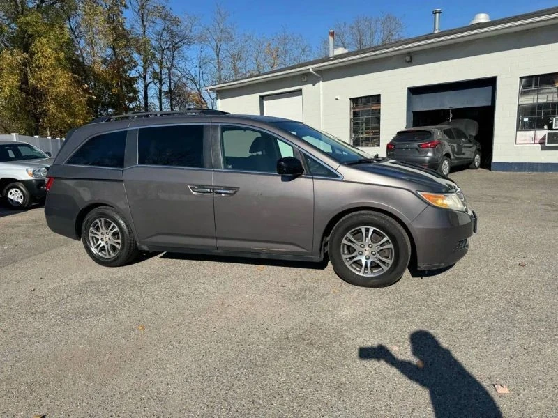 2011 Honda Odyssey - Image 7 of 12