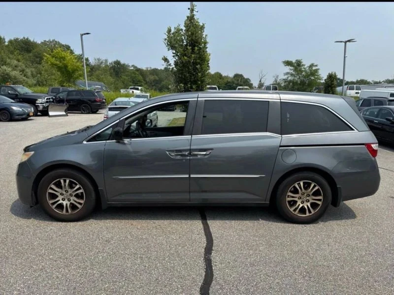 2011 Honda Odyssey - Image 8 of 9