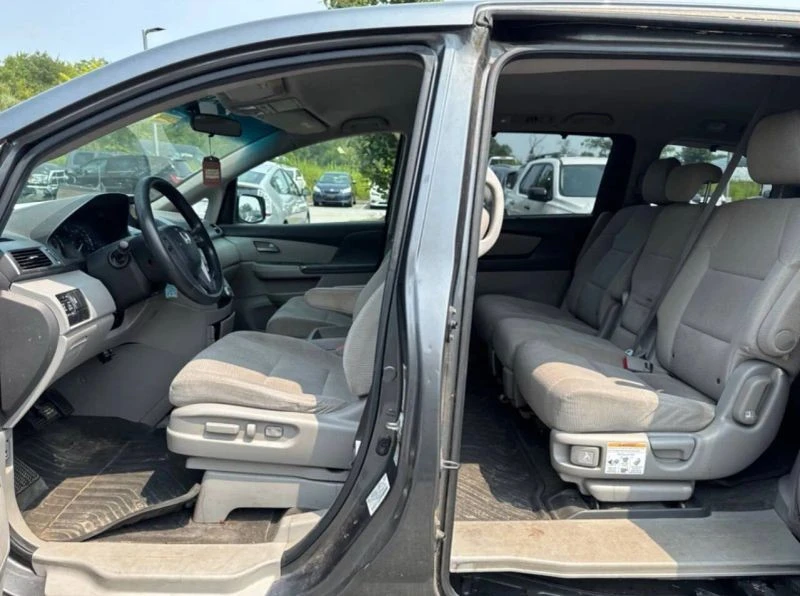 2011 Honda Odyssey - Image 9 of 9