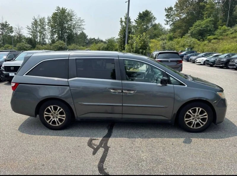 2011 Honda Odyssey - Image 4 of 9