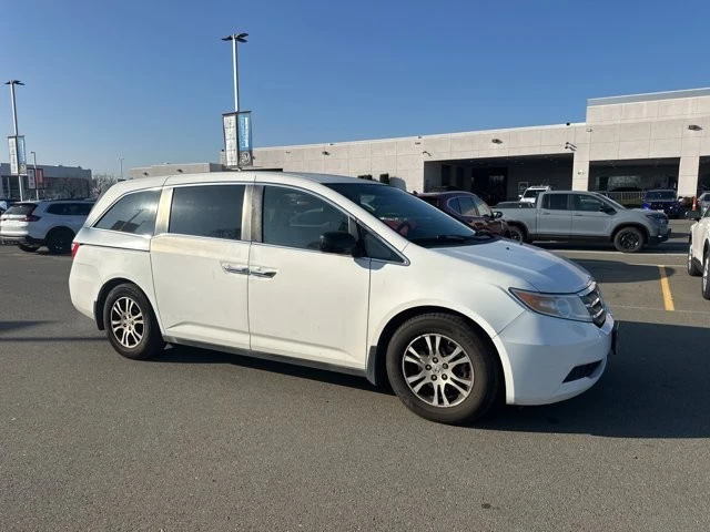 2011 Honda Odyssey - Image 2 of 5