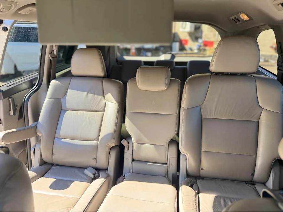 2011 Honda Odyssey - Image 8 of 12