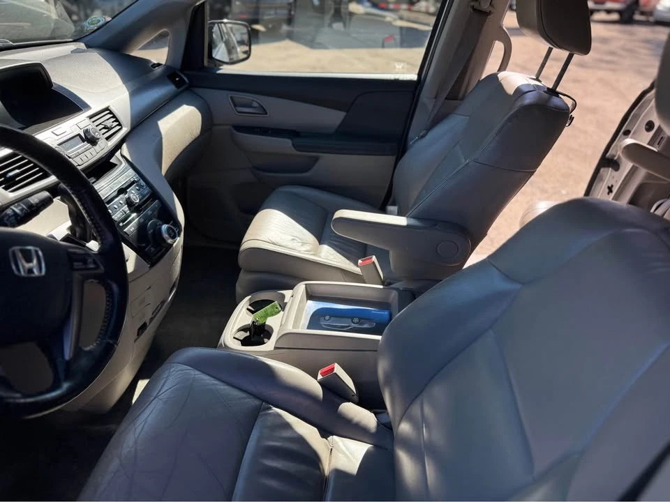 2011 Honda Odyssey - Image 9 of 12