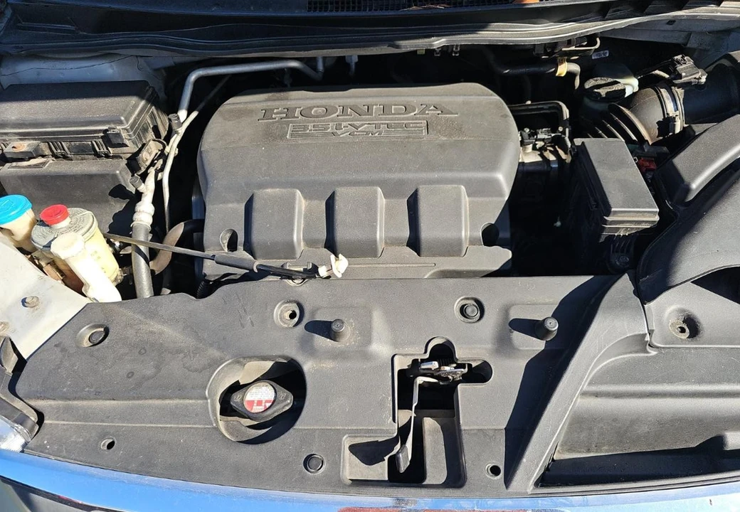 2011 Honda Odyssey - Image 17 of 17