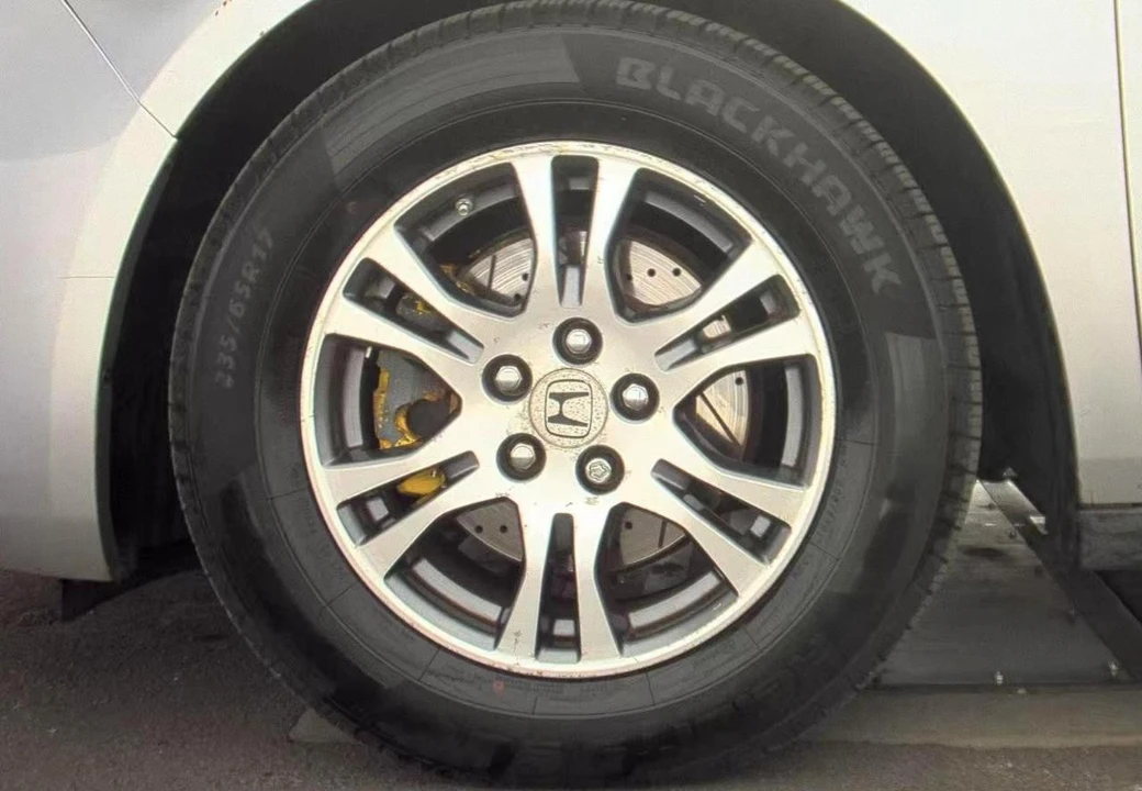 2011 Honda Odyssey - Image 9 of 17