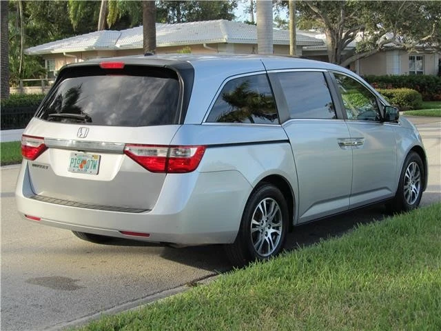 2011 Honda Odyssey - Image 8 of 12