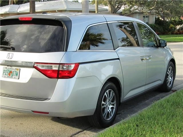 2011 Honda Odyssey - Image 7 of 12