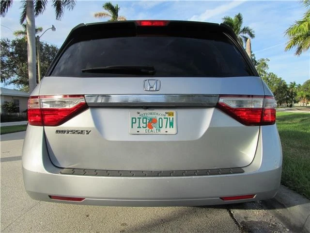 2011 Honda Odyssey - Image 6 of 12