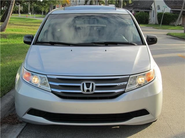2011 Honda Odyssey - Image 12 of 12