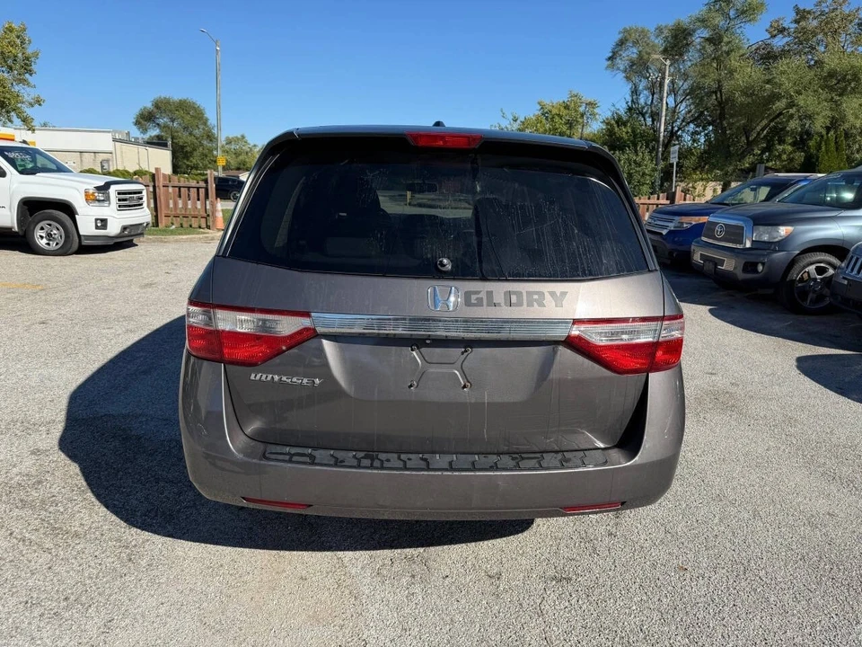 2011 Honda Odyssey - Image 2 of 21