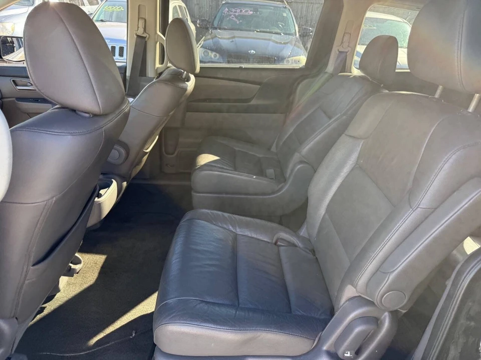 2011 Honda Odyssey - Image 5 of 21