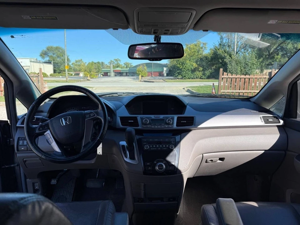 2011 Honda Odyssey - Image 12 of 21