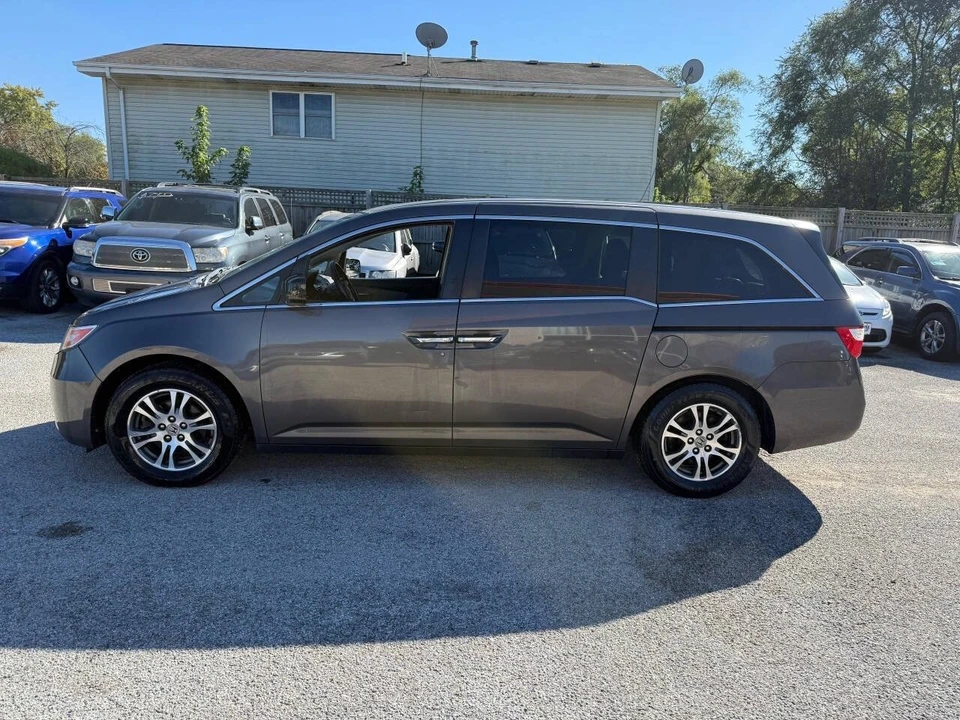 2011 Honda Odyssey - Image 11 of 21