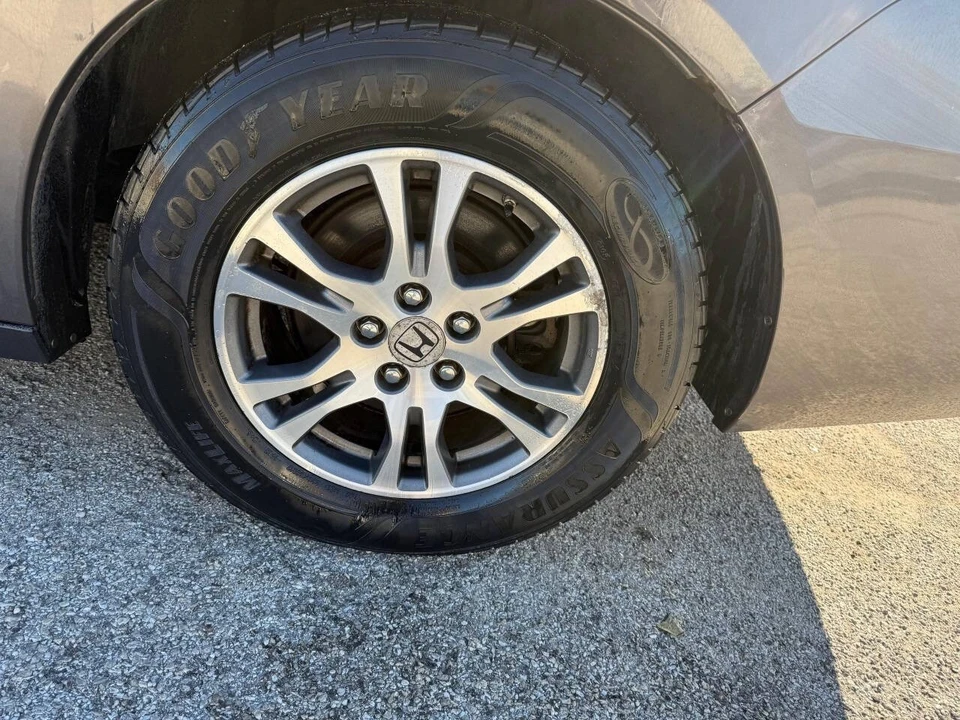 2011 Honda Odyssey - Image 20 of 21