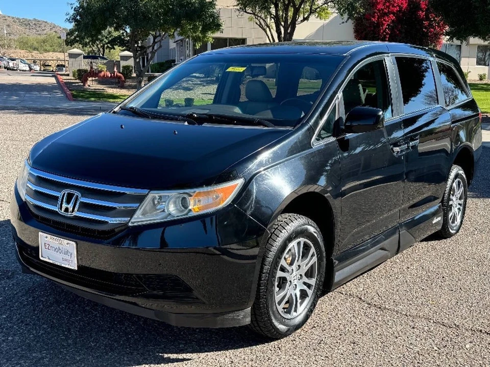 2011 Honda Odyssey - Image 13 of 15