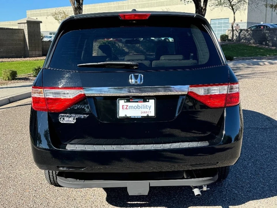 2011 Honda Odyssey - Image 14 of 15