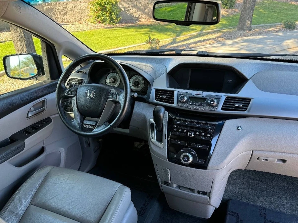 2011 Honda Odyssey - Image 4 of 15