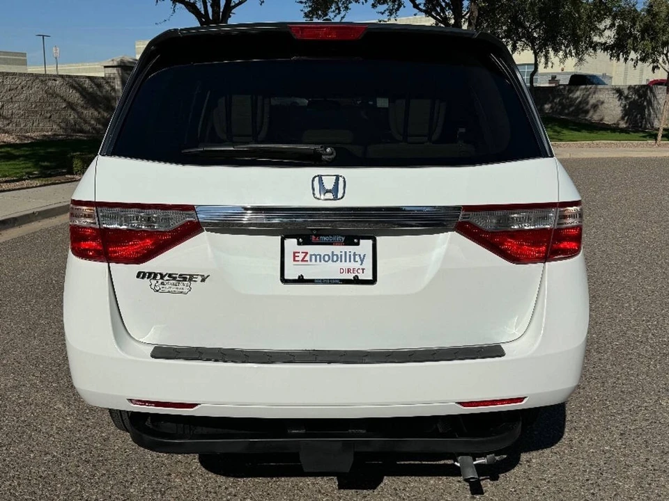 2011 Honda Odyssey - Image 14 of 15