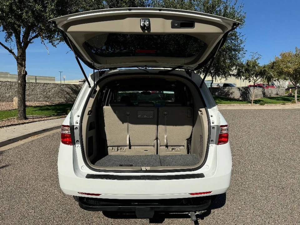 2011 Honda Odyssey - Image 15 of 15