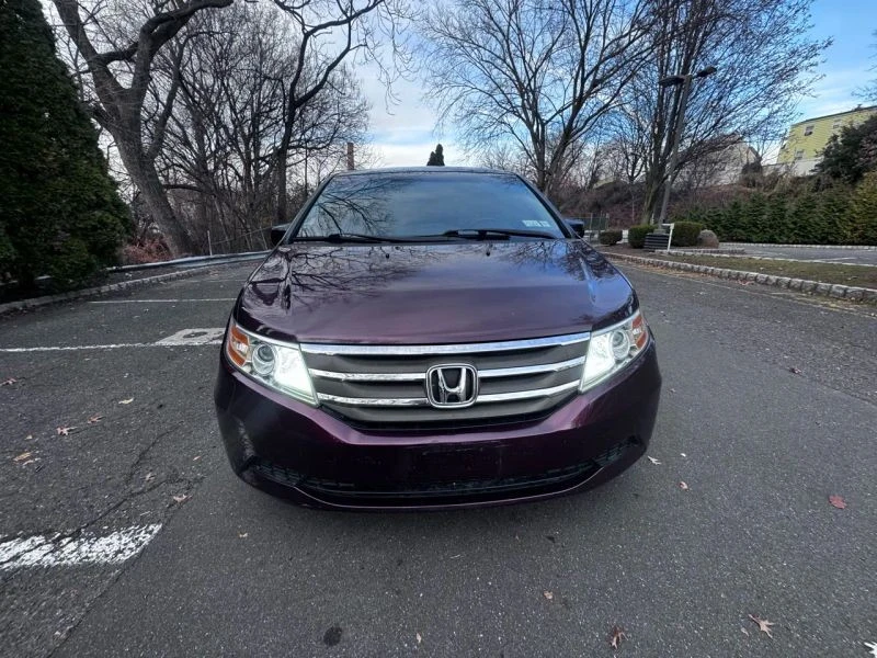 2011 Honda Odyssey - Image 2 of 12