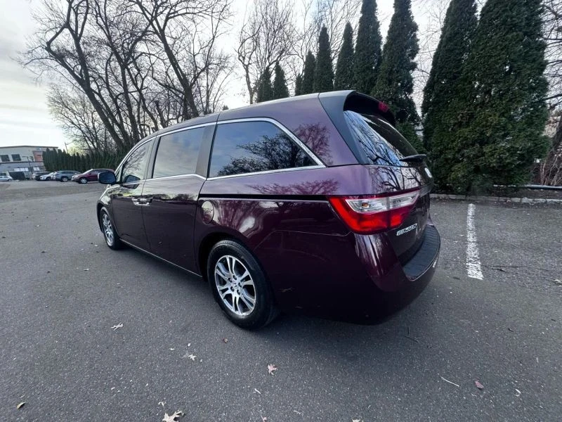 2011 Honda Odyssey - Image 5 of 12