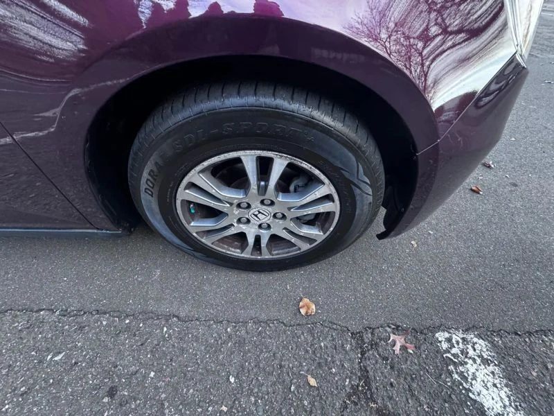 2011 Honda Odyssey - Image 9 of 12