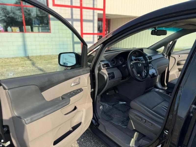 2011 Honda Odyssey - Image 10 of 12