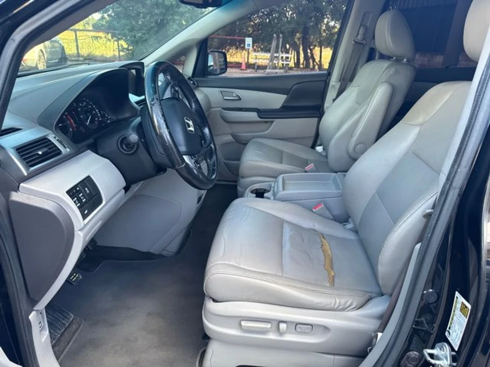 2011 Honda Odyssey - Image 6 of 12