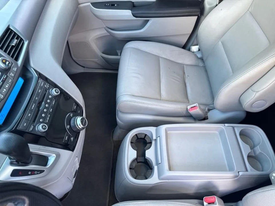 2011 Honda Odyssey - Image 9 of 12