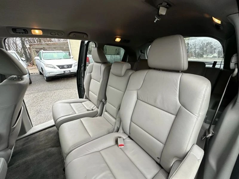2011 Honda Odyssey - Image 12 of 12