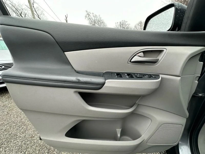 2011 Honda Odyssey - Image 9 of 12