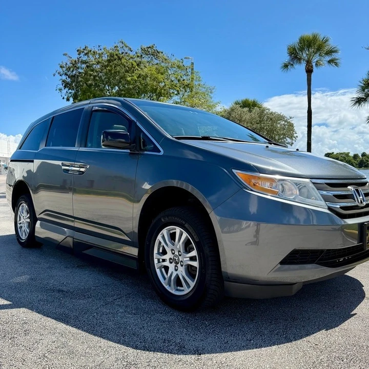 2011 Honda Odyssey - Image 8 of 21