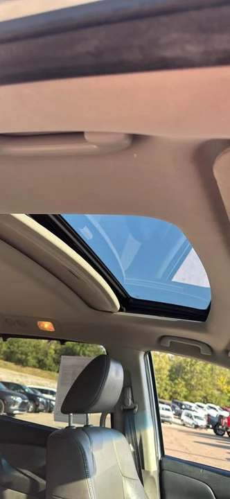 2011 Honda Odyssey - Image 14 of 16