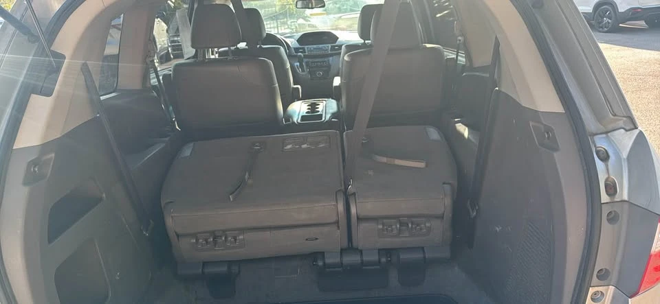 2011 Honda Odyssey - Image 7 of 16