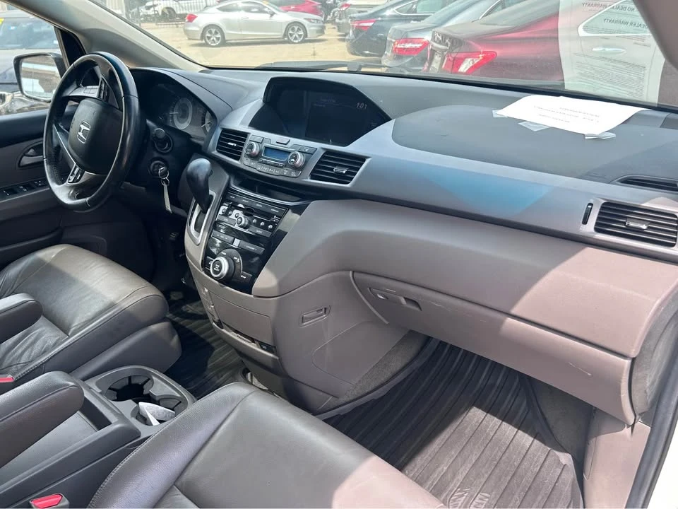 2011 Honda Odyssey - Image 8 of 16