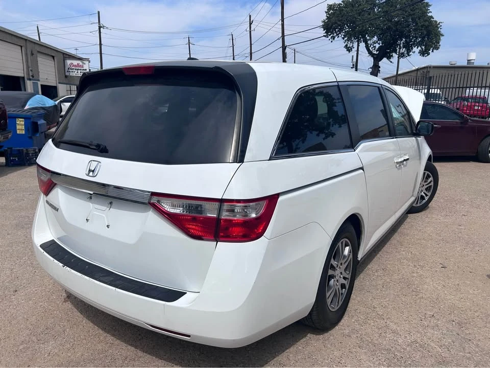 2011 Honda Odyssey - Image 5 of 16