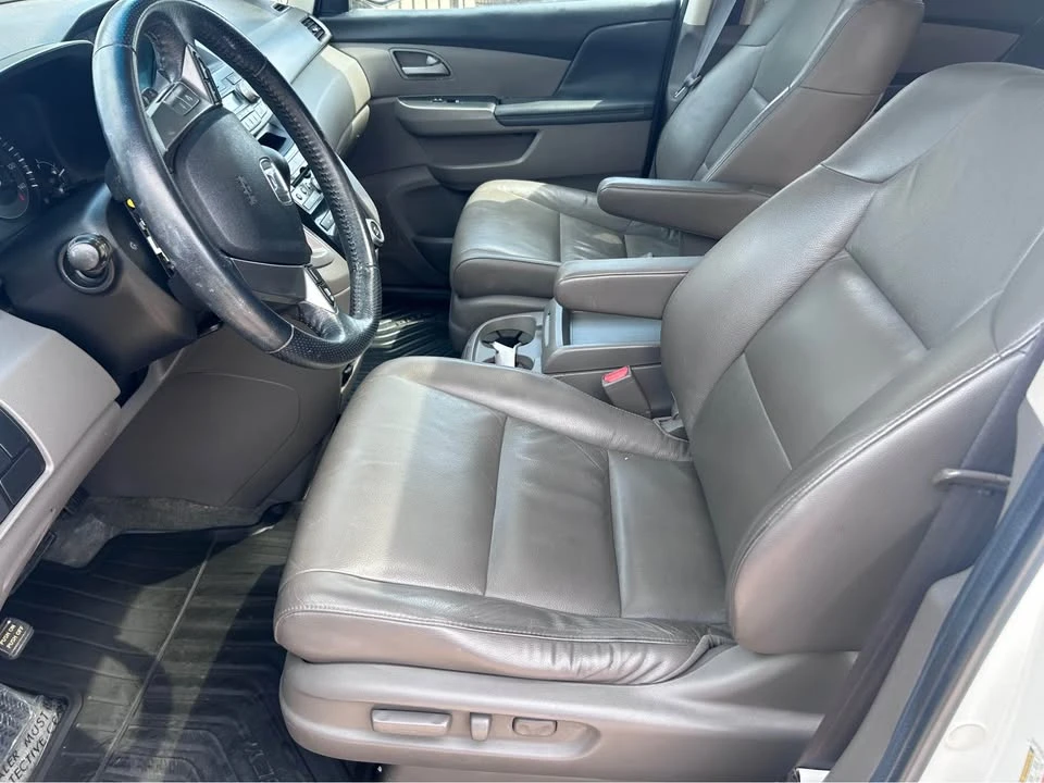 2011 Honda Odyssey - Image 13 of 16