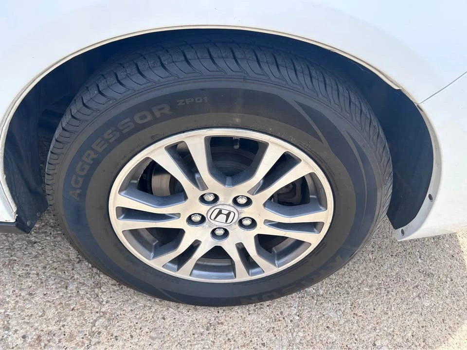 2011 Honda Odyssey - Image 16 of 16