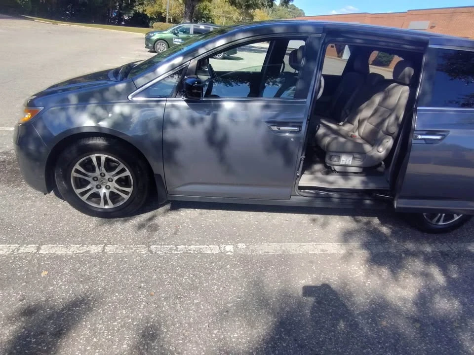 2011 Honda Odyssey - Image 7 of 20