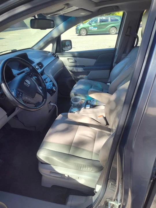 2011 Honda Odyssey - Image 11 of 20