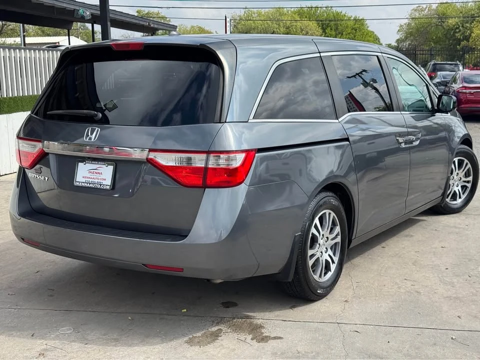 2011 Honda Odyssey - Image 4 of 12