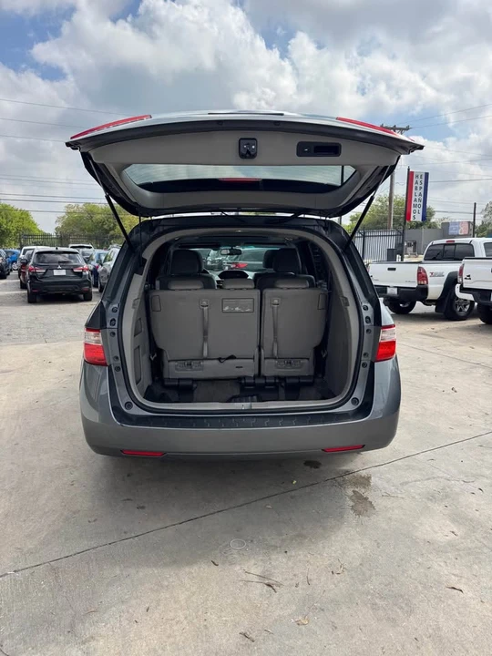 2011 Honda Odyssey - Image 5 of 12